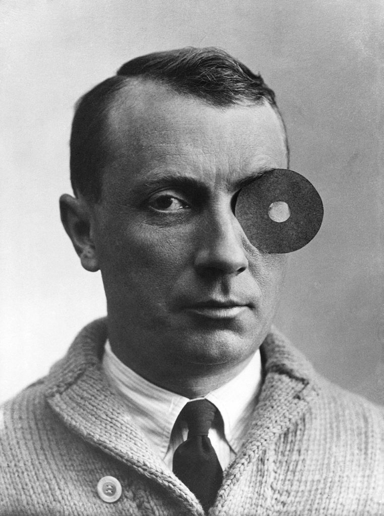 Hans Arp © Stiftung Arp e.V. Berlijn / Foto: Nic Aluf | Fondazione Marguerite Arp, Locarno