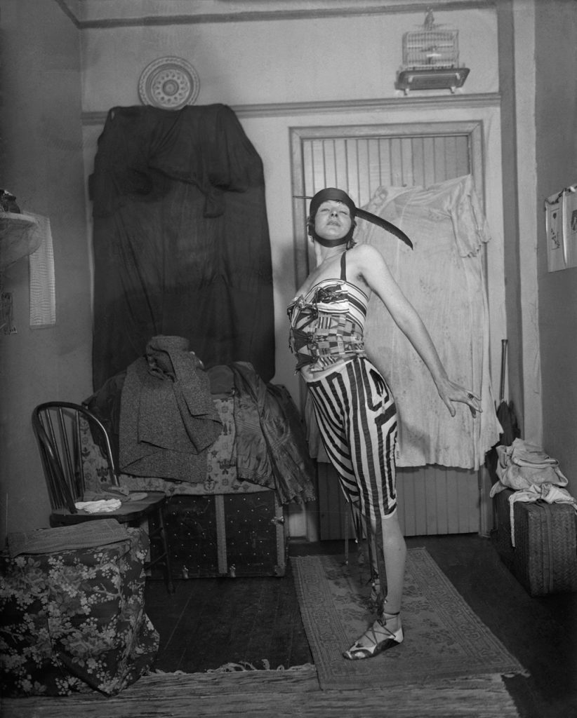 Portret van Elsa von Freytag-Loringhoven (1915) © 2001 Bettman/Corbis/Magma, foto: International New Photography