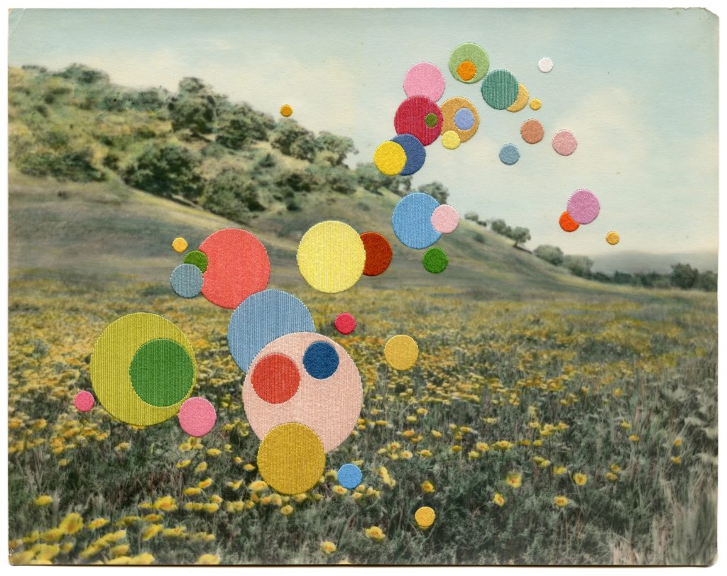 Julie Cockburn, {{Somewhere Else}}, handgebor duurde cirkels op gevonden foto, 2018, Flowers Gallery