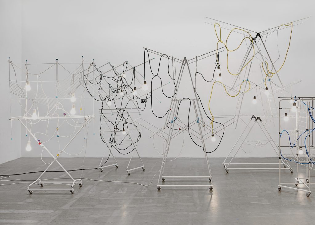 Non-Indépliables, nues, 2010/2020. Photo: Nick Ash. © Haegue Yang