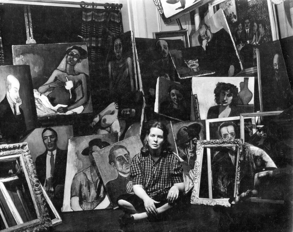 Alice Neel in haar apartement in Spanish Harlem, circa 1940 Foto: Sam Brody, Estate of Alice Neel