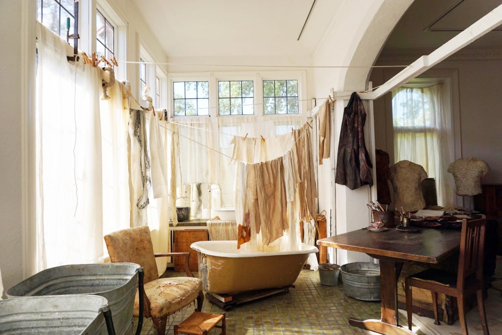 Iris Häussler, {{Apartment 4, Florence Hasard}}, John Michael Kohler Arts Center, 2018