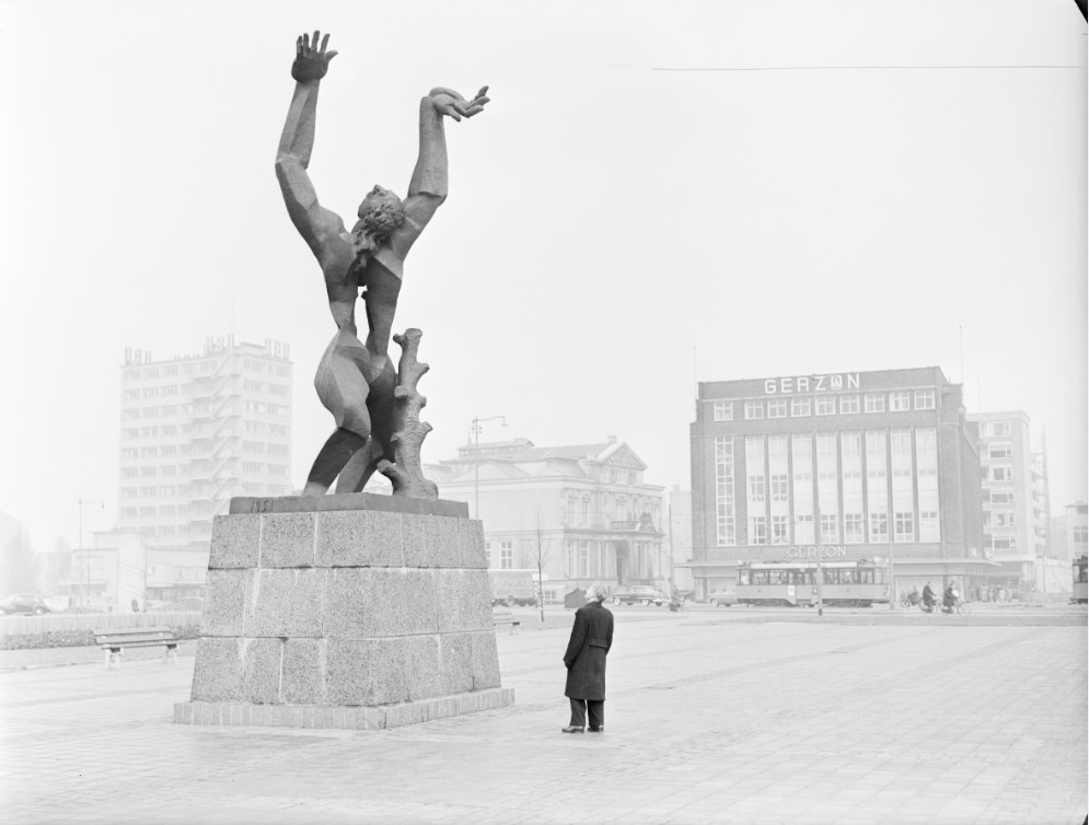 Plein 1940-Zadkine-1953 Fototechnische Dienst GR-Museum Boijmans van beuningen