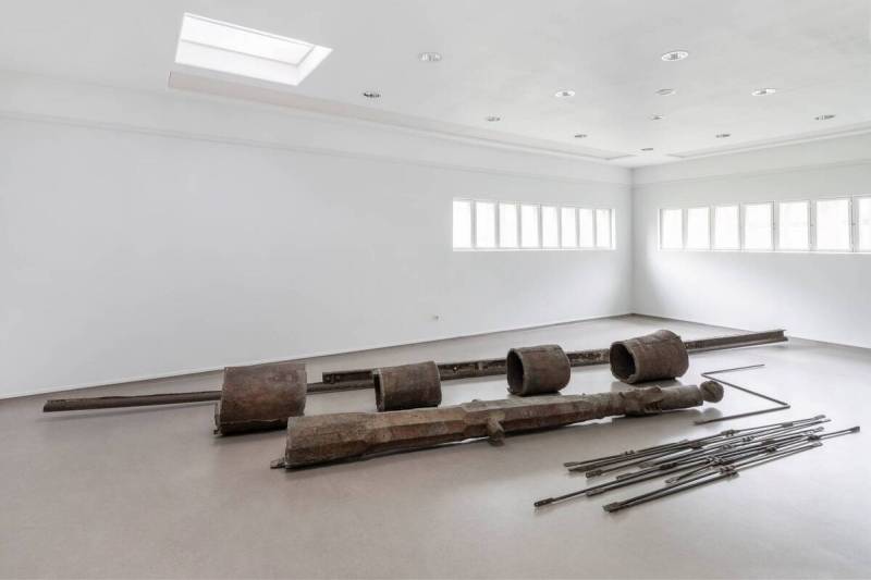 strassenbahnhaltestelle-joseph-beuys-kroller-muller-museum-See-All-This-Art-Magazine