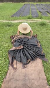 The production process of Noir Mud Silk