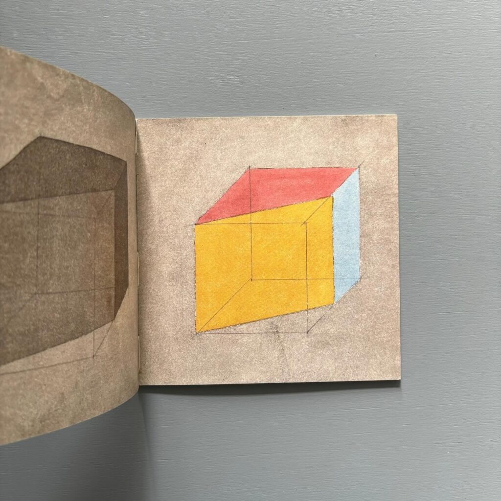 Saint-Martin Bookshop, boek van Sol LeWitt, gemaakt voor de tentoonstelling Wall Drawings, 1984