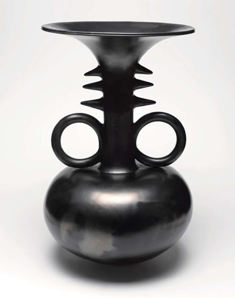 Magdalene Odundo, Untitled #7 (1994)