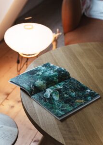 Spread uit See All This no.40. foto: Katerina Bezedei