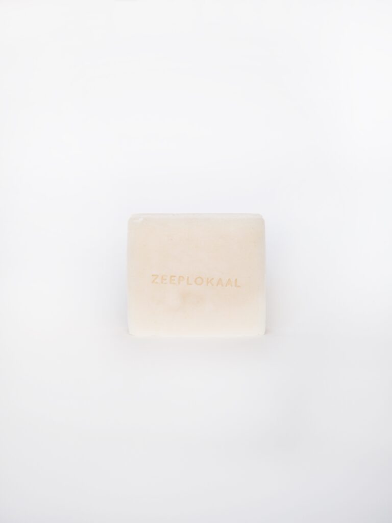 Maca & Grapefruit haarzeep van Zeeplokaal
